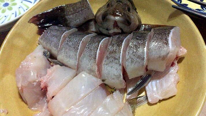 釣ったアイナメとカワハギを鍋に！寒い時期にはオススメの鍋｜絶品釣りメシ