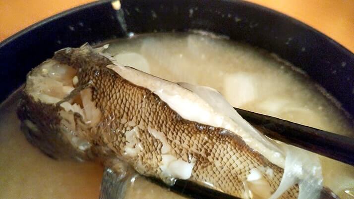 釣ってきたムラソイを味噌汁に！フンドーキンで魚本来の味を引き出す？【釣りメシ】