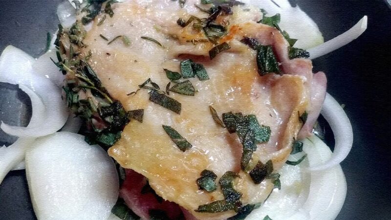 鶏もも肉のハーブ漬けソテー！セージ・ミント・ローズマリーの香りがGOOD