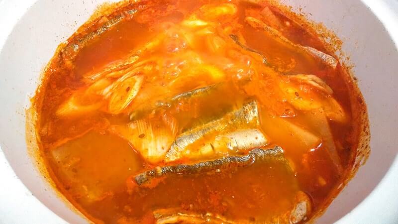 釣ったタチウオで作る韓国料理カルチジョリムが辛旨！飯泥棒！！【釣り飯】