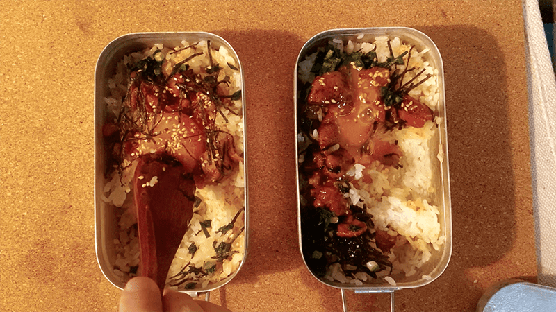 メスティン「缶詰焼き鳥丼」が簡単で旨い！｜家でキャンプごはん【キャンプ料理レシピ】