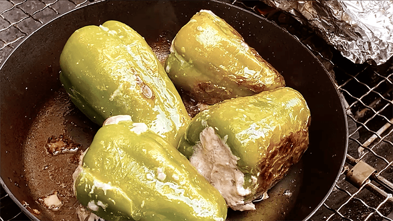 デイキャンプ風に庭BBQ！夏野菜とビールで楽しむ夏｜家でキャンプごはん【キャンプ料理レシピ】