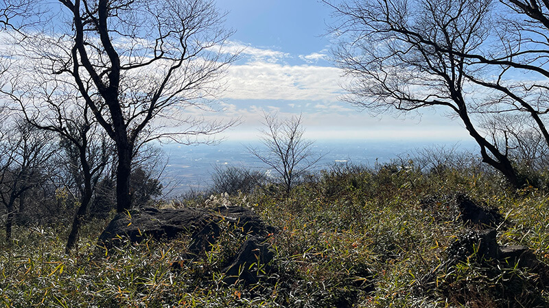 宝篋山で年末ハイキング！尖浅間山頂経由で新年を想う冬の登山