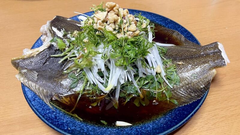 ヒラメの清蒸魚（チンジャンユー）とマゴチの煮付け【釣り飯】