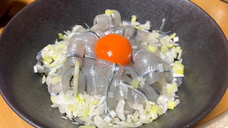 大漁＆大量なサヨリを全部おいしく食べたい！刺身・天ぷら・干物にして食す