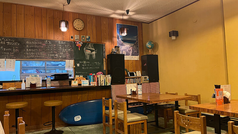 木の温もりがあるサンシャインの店内