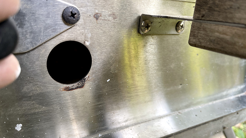 焼け具合を確認するためにのぞいたKABUTOの確認口